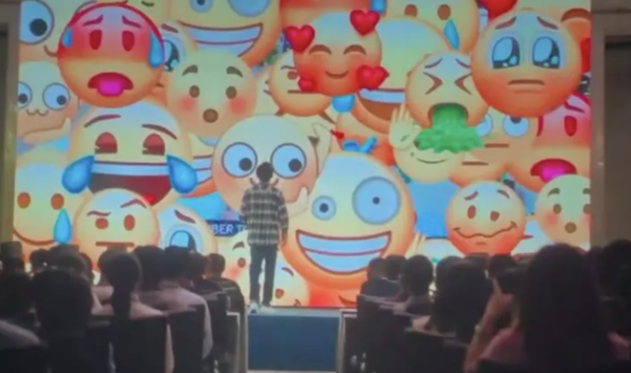 我模仿電影中的情節(jié)，成功黑進別人的網站